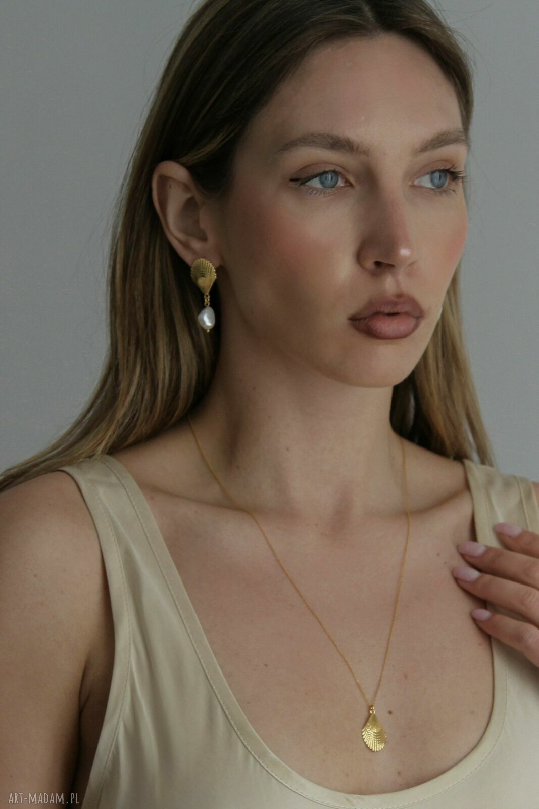 naszyjniki: Naszyjnik z różowego złota z muszlą handmade