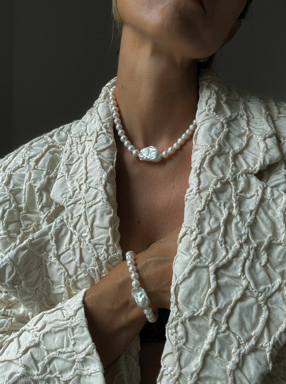 bransoletki: Złota bransoletka z pereł naturalnych z barokową perłą hand made