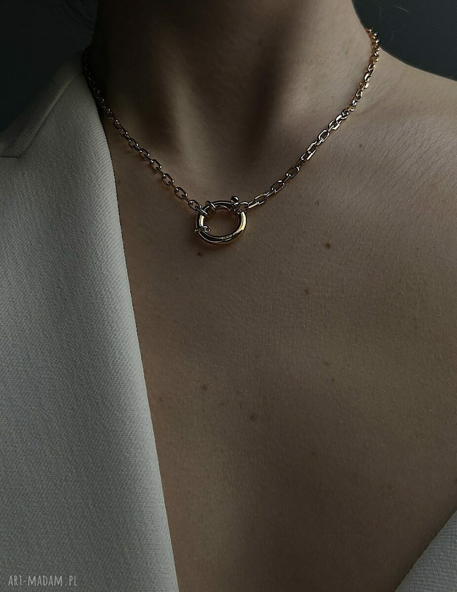 naszyjniki: Złoty łańcuch z ozdobnym zapięciem ręcznie zrobione