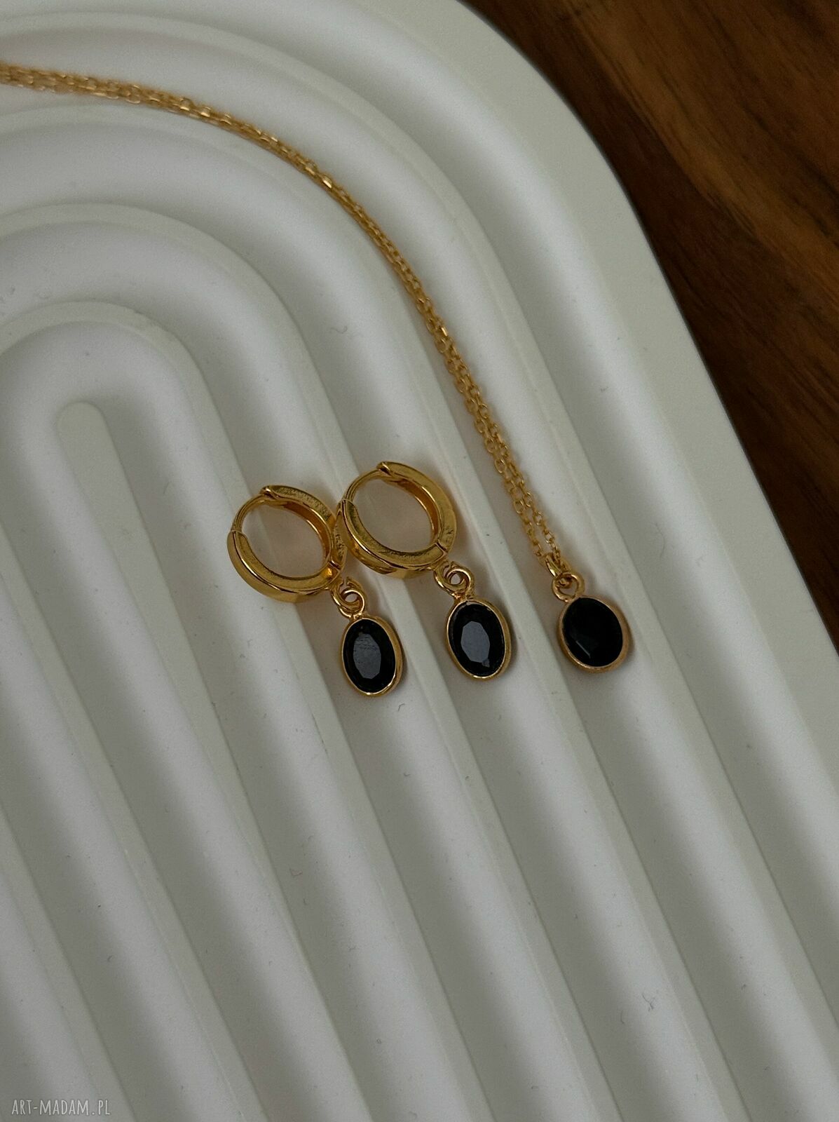 naszyjniki: Złoty naszyjnik z onyksem ręcznie zrobione