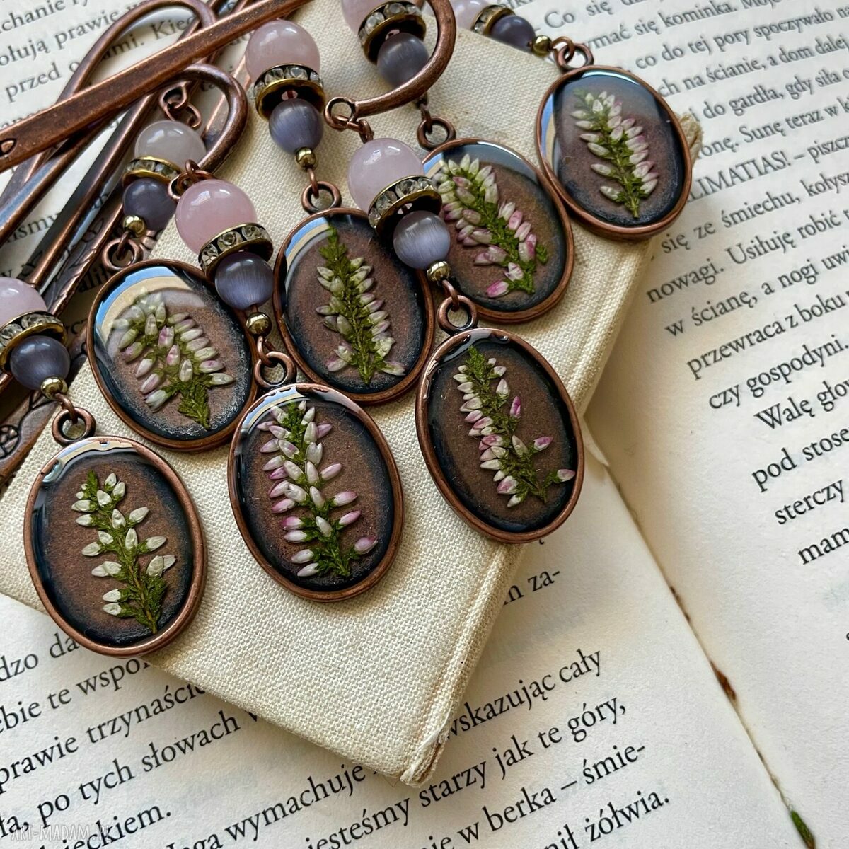 Prezent dla romantyczki: zakładka do książki z prawdziwym wrzosem (handmade)