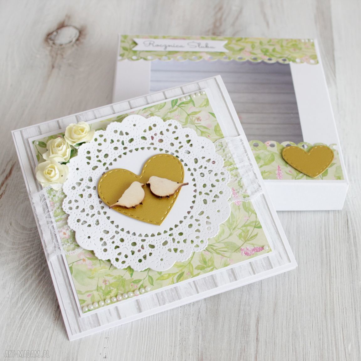 Kartka pudełku ślub lub rocznicę prezent delikatna