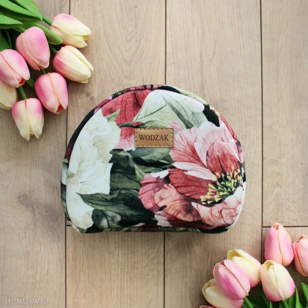 kosmetyczki: Kosmetyczka półksiężyc w peonie hand made