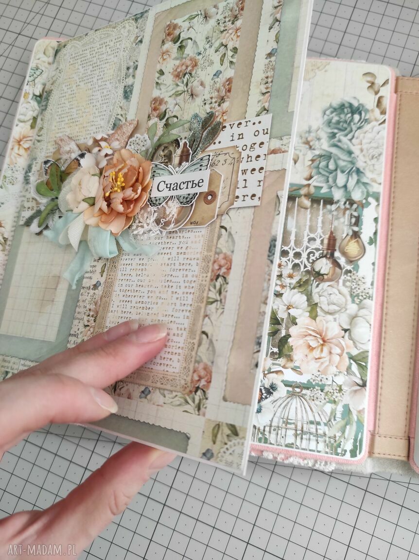 Album do wklejania prezent dla rodziny w stylu scrapbooking art Madam.pl