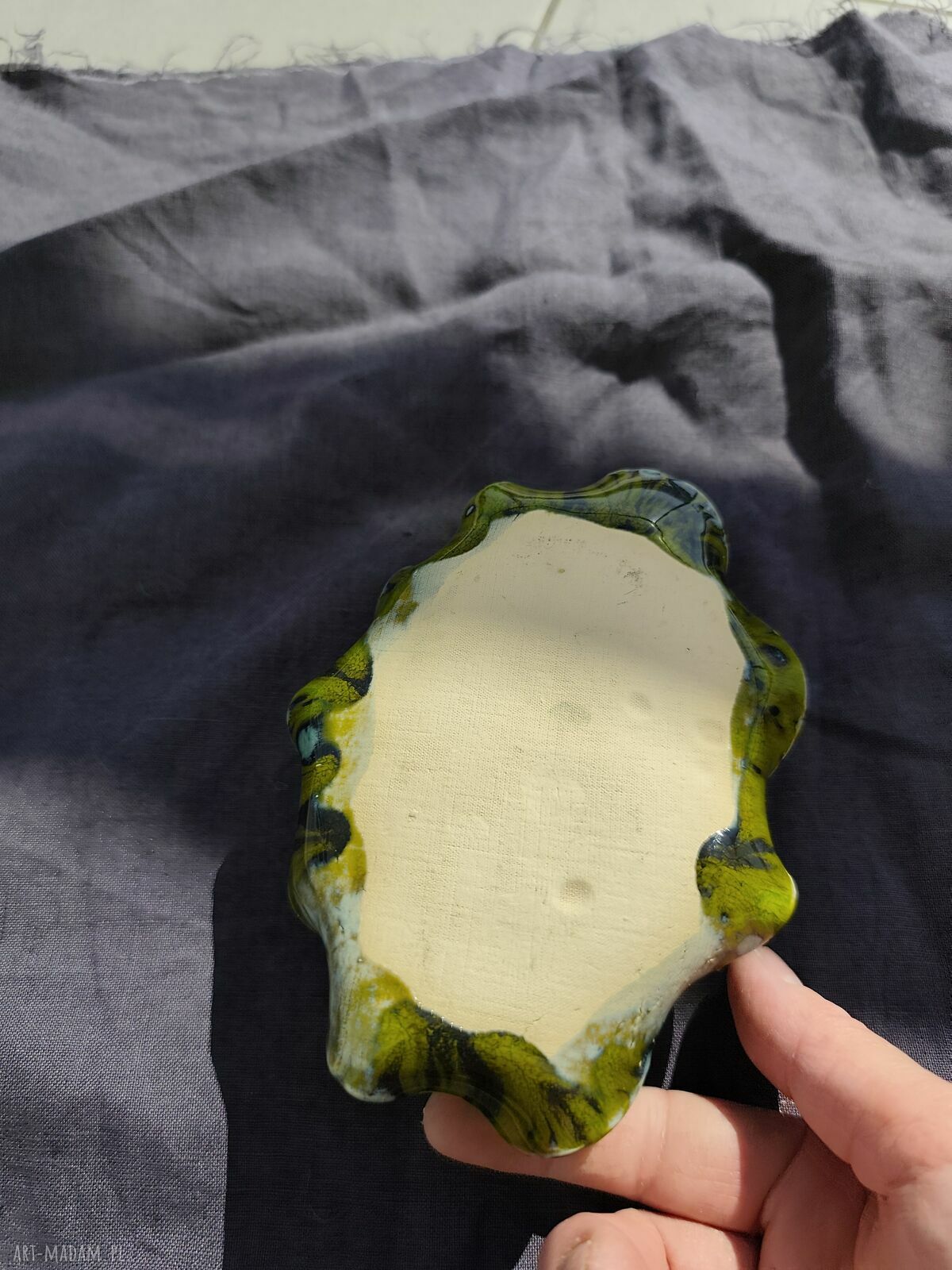 Ręcznie robiony pojemniczek ceramiczny na świecę lub biżuterię