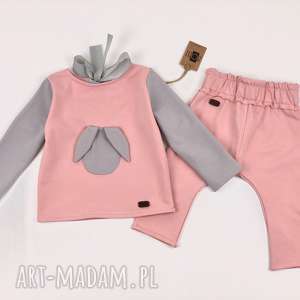 pudrowy królik komplet spodnie i bluzeczka - różowe ubranka
