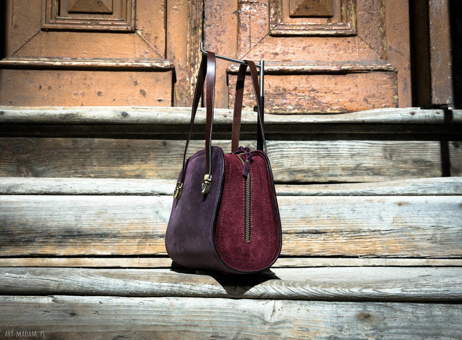 Ręcznie wykonana torebka Bowling Bag w kolorze bakłażan