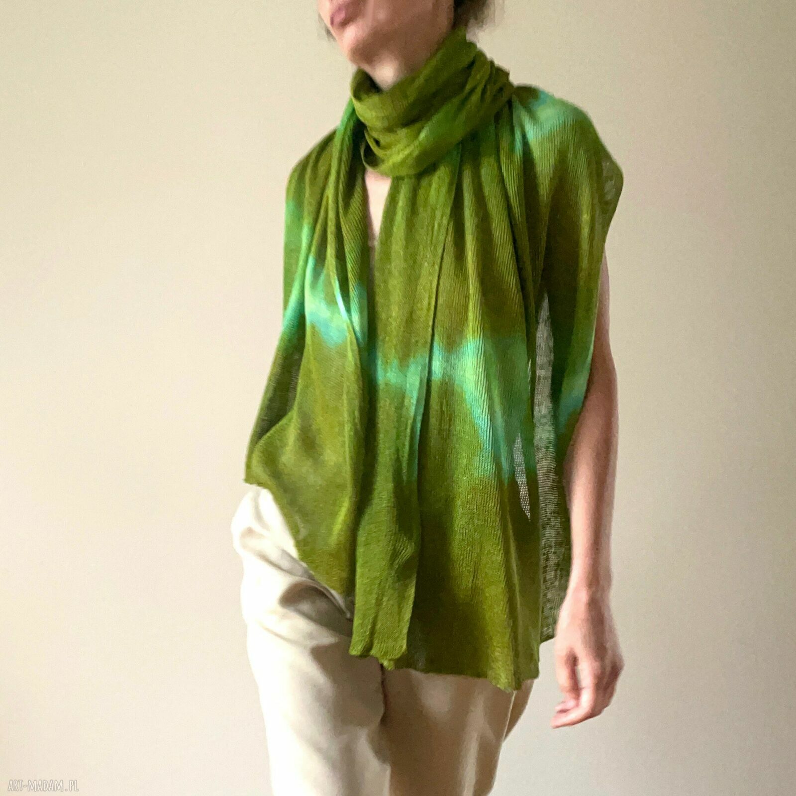 Szal lniany w zieleniach ręcznie barwiony 100% lnu (unisex), fair trade, unikatowy