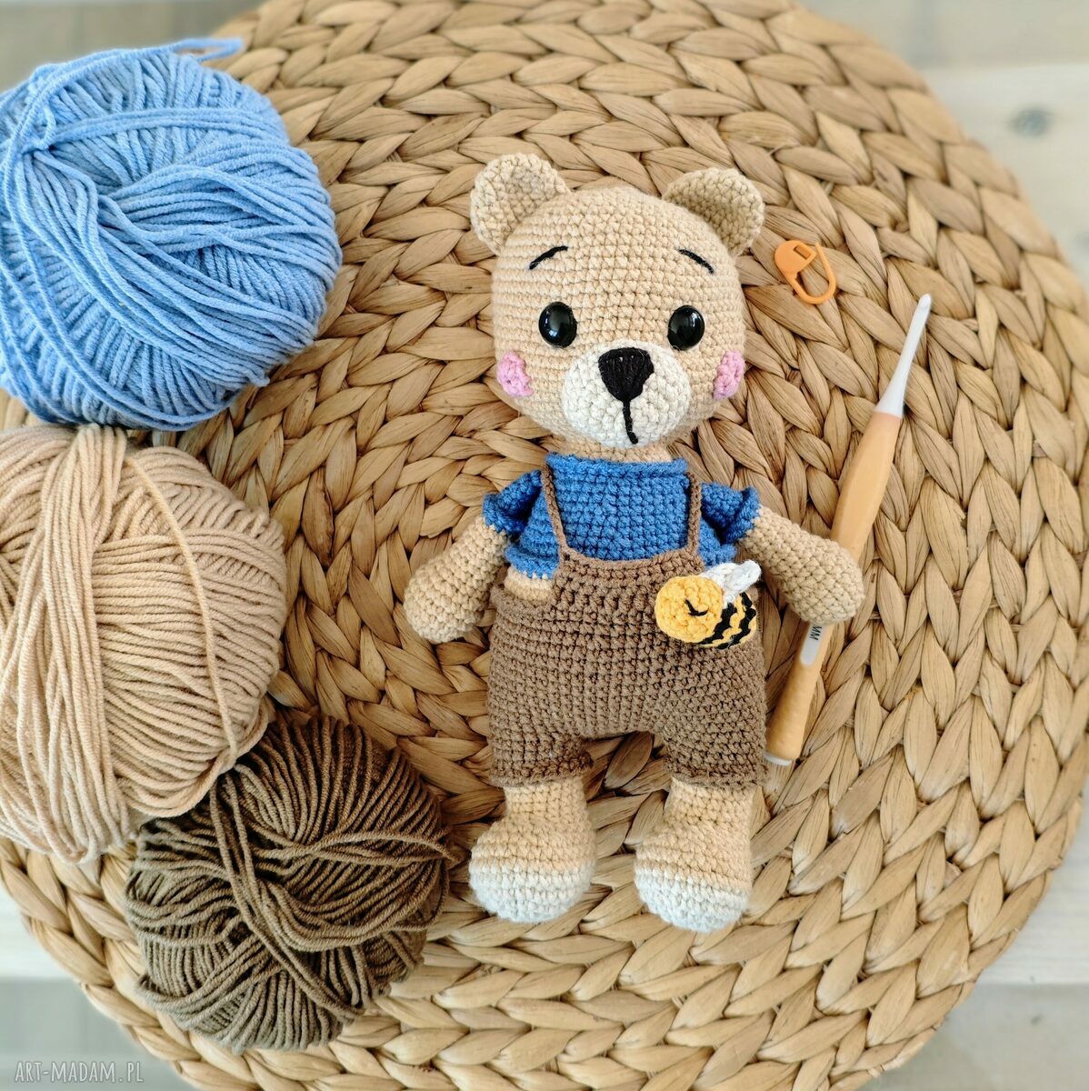 maskotki: Szydełkowy miś w spodenkach z bawełnianej włóczki handmade