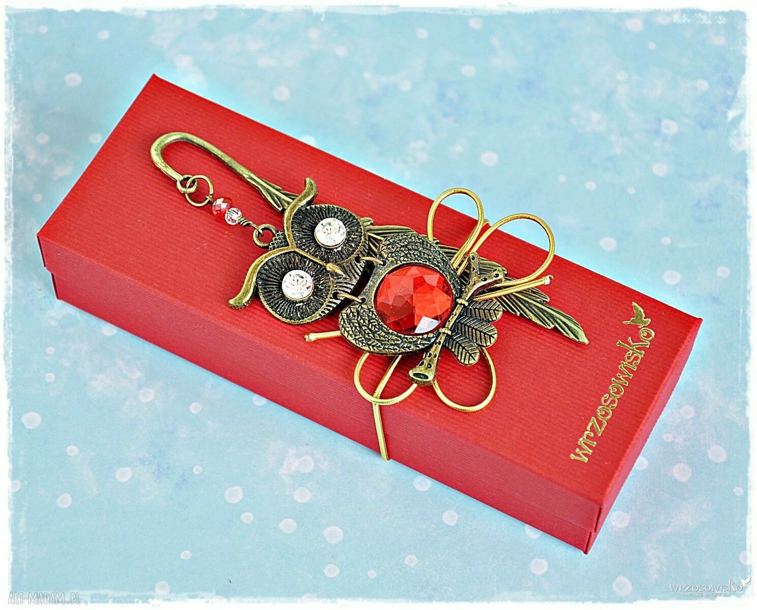 Ręcznie robiona zakładka z dużą sową w czerwieni