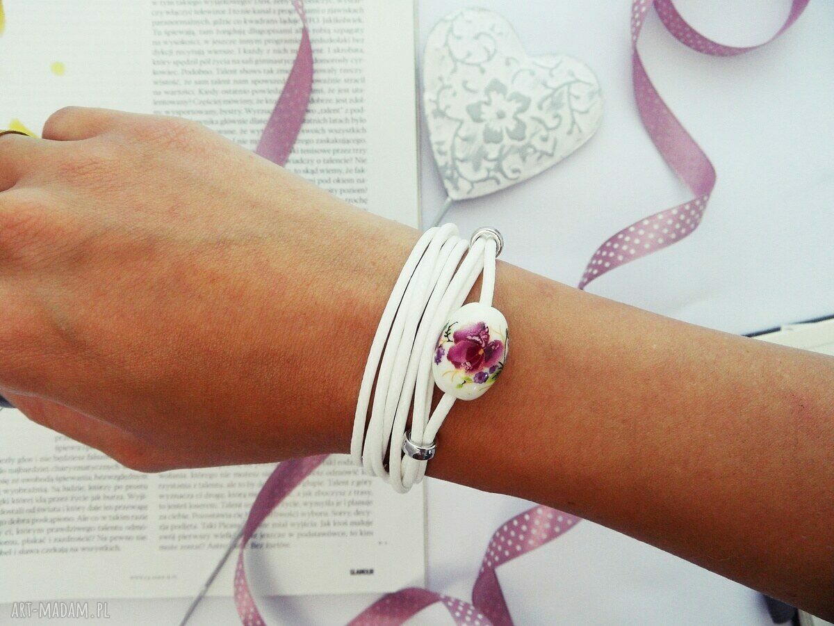 Primavera - bransoletka handmade z porcelanowym koralikiem