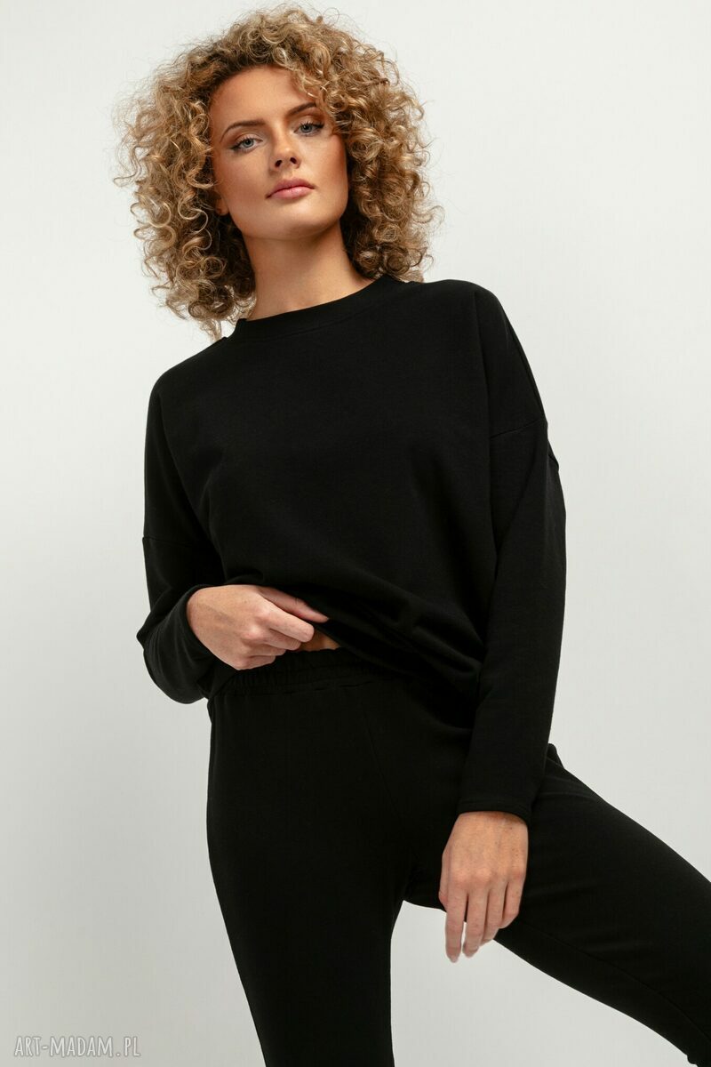 Prosta bluza ze stójką T381, czarna