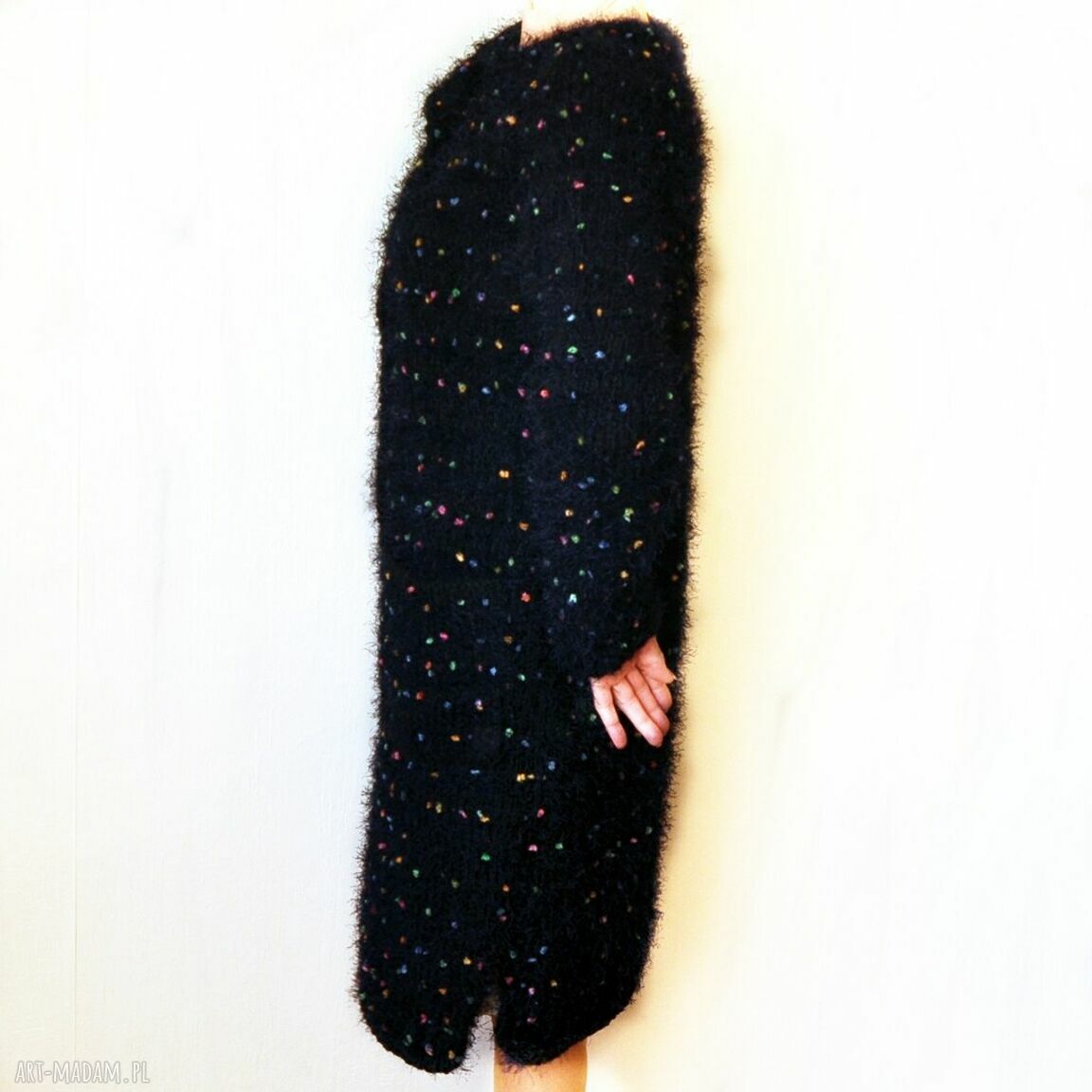 Prosty, elegancki sweter handmade robiony na drutach - długi i bardzo ciepły