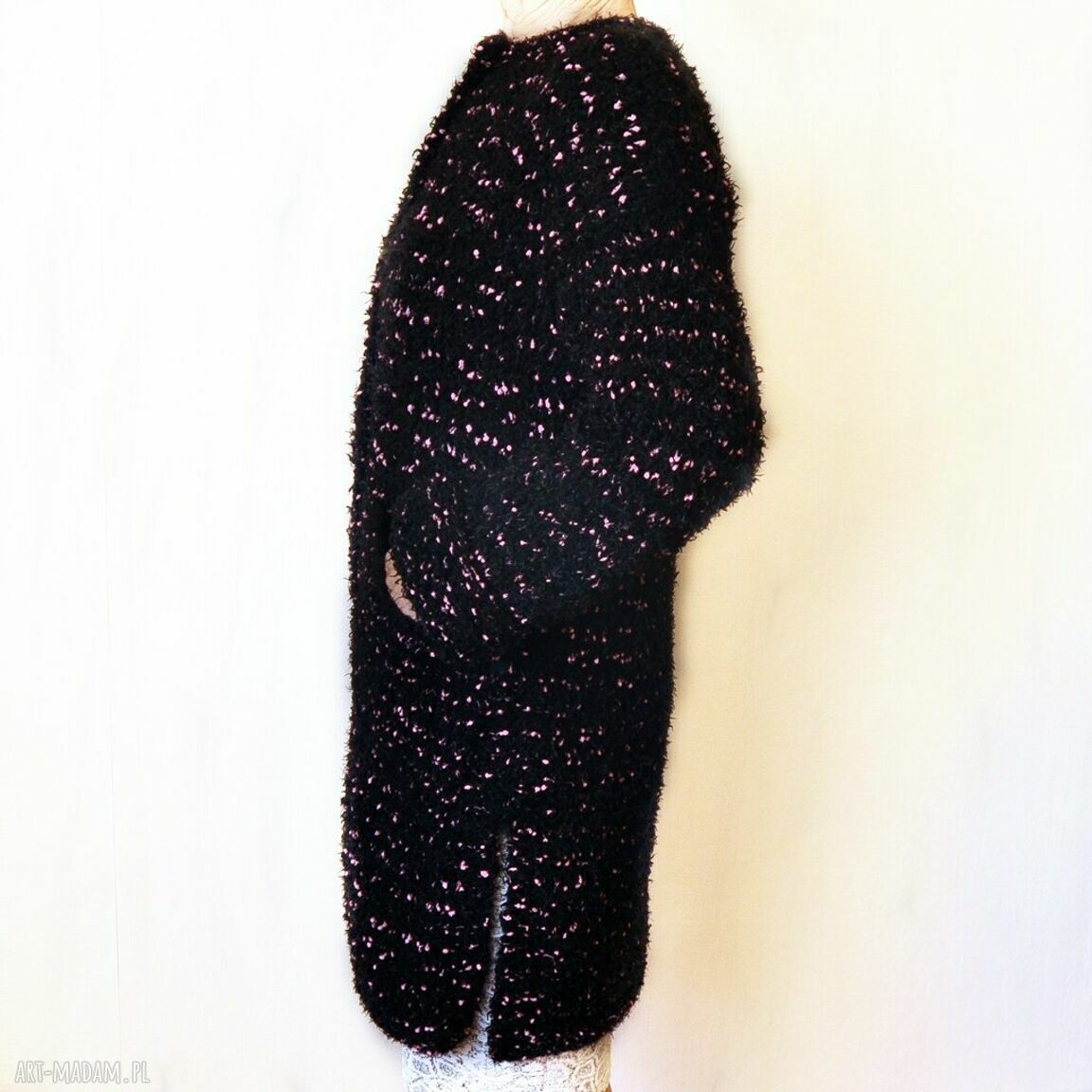 Prosty, elegancki sweter handmade robiony na drutach - niska stójka