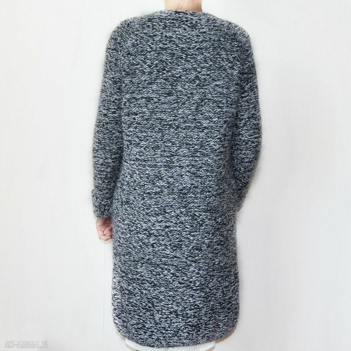 prosty elegancki sweter handmade płaszcz robiony na drutach żakiet ręcznie ręcznie sweter