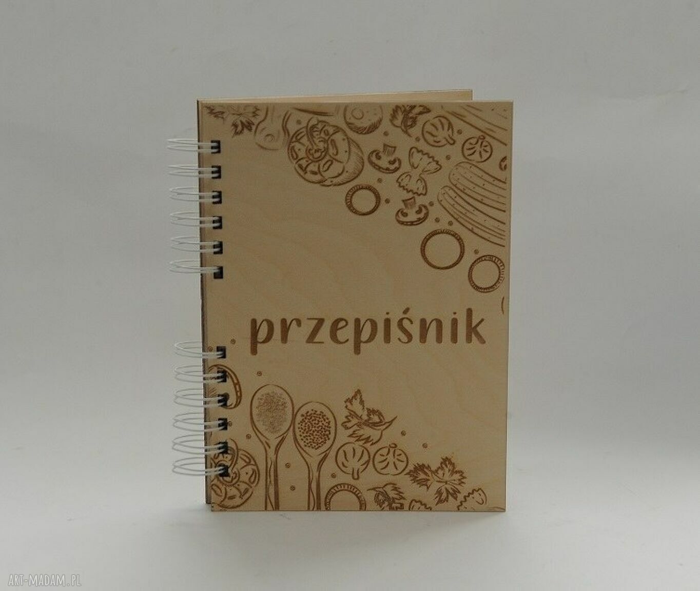 Przepiśnik A5 z drewnianą okładką - personalizowany scrapbooking