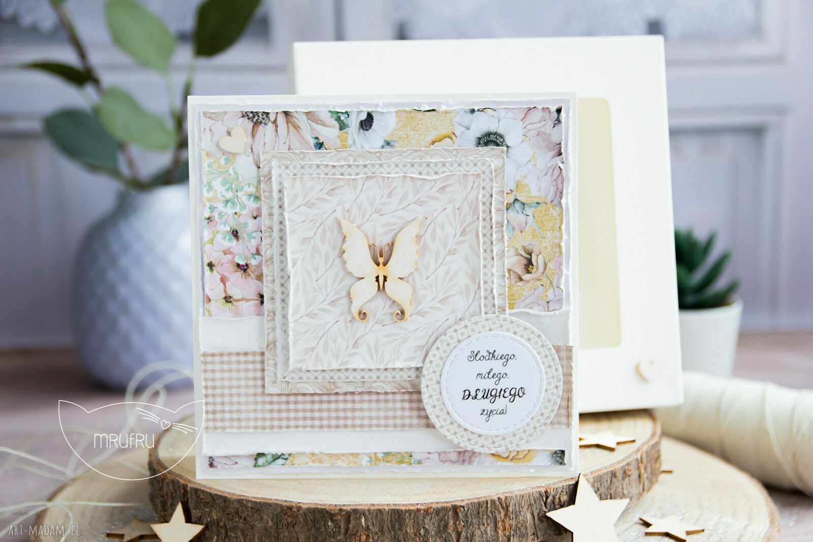 kartki: Przeurocza kartka na każdą okazję w pudełku. Motylek. Urodziny, imieniny