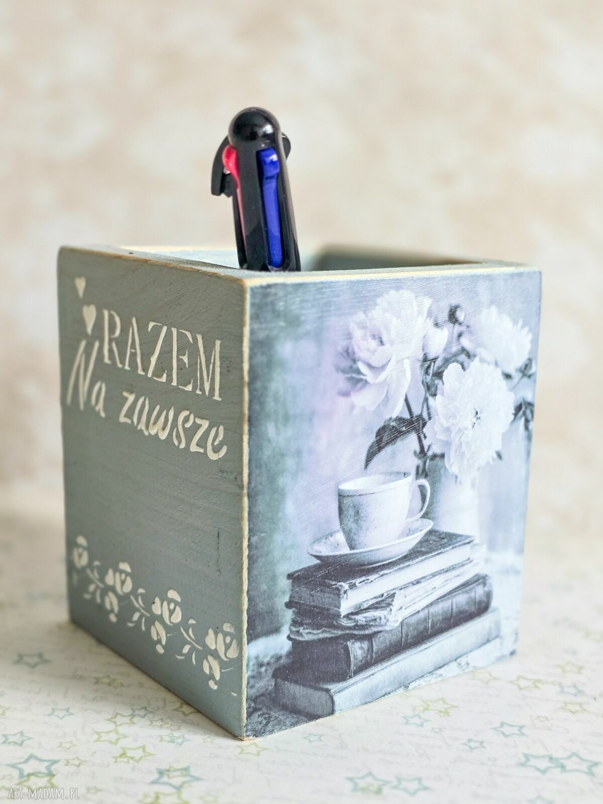Romantyczny drewniany przybornik na długopisy „Razem na zawsze” (handmade)