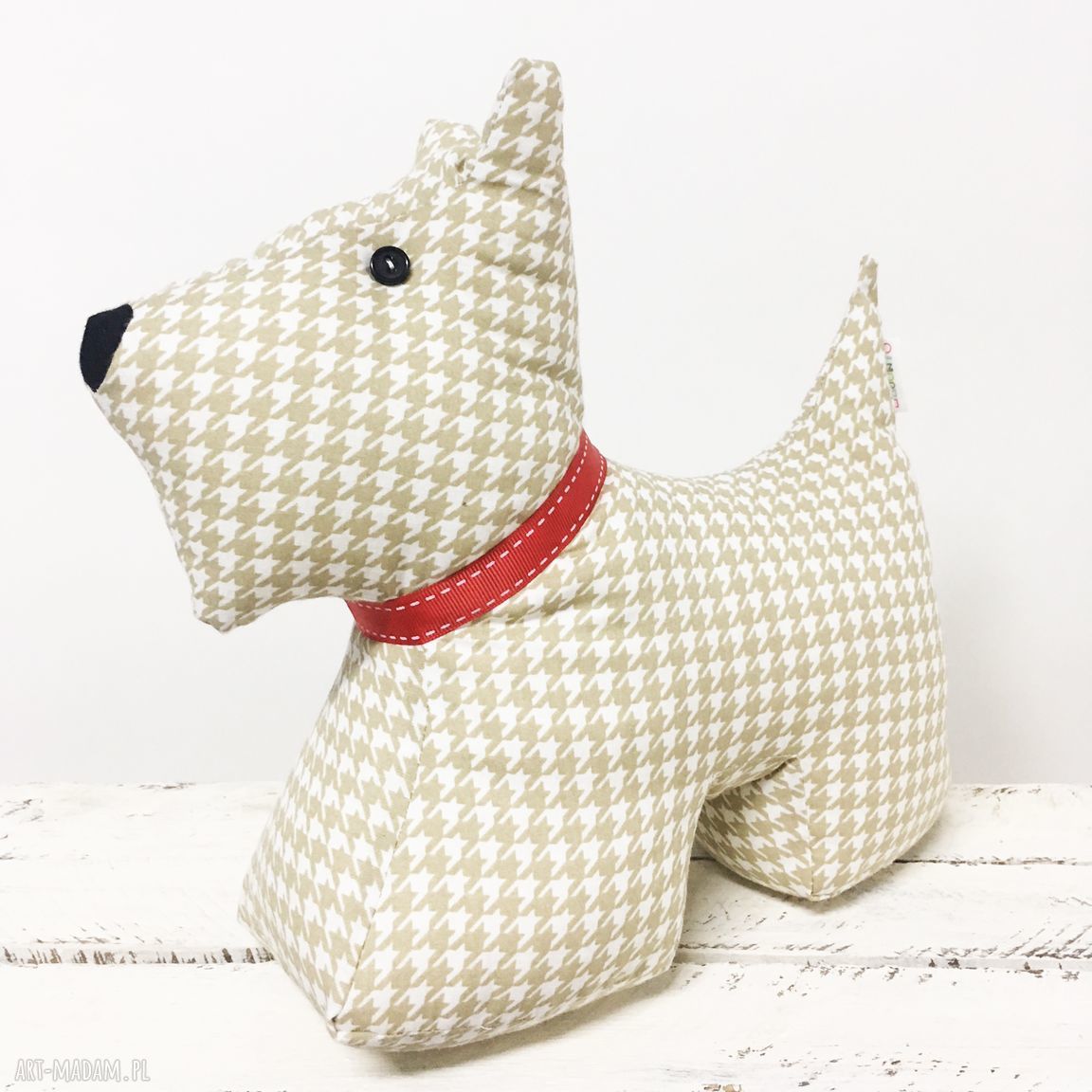 Przytulanka Piesek w Pepitkę biało-beżowy Majunto ok. 29 cm