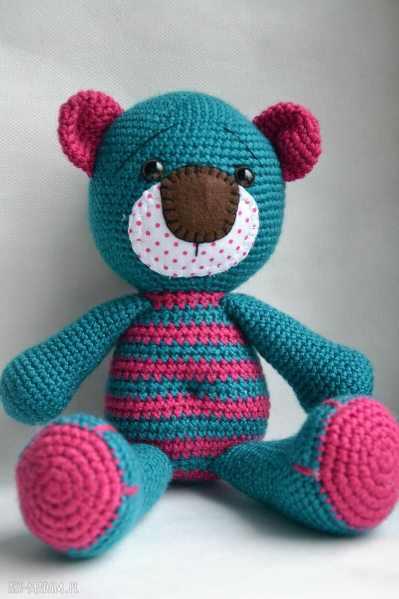 Szydełkowy miś stefan gotowy wysyłki przytulanka prezent urodziny