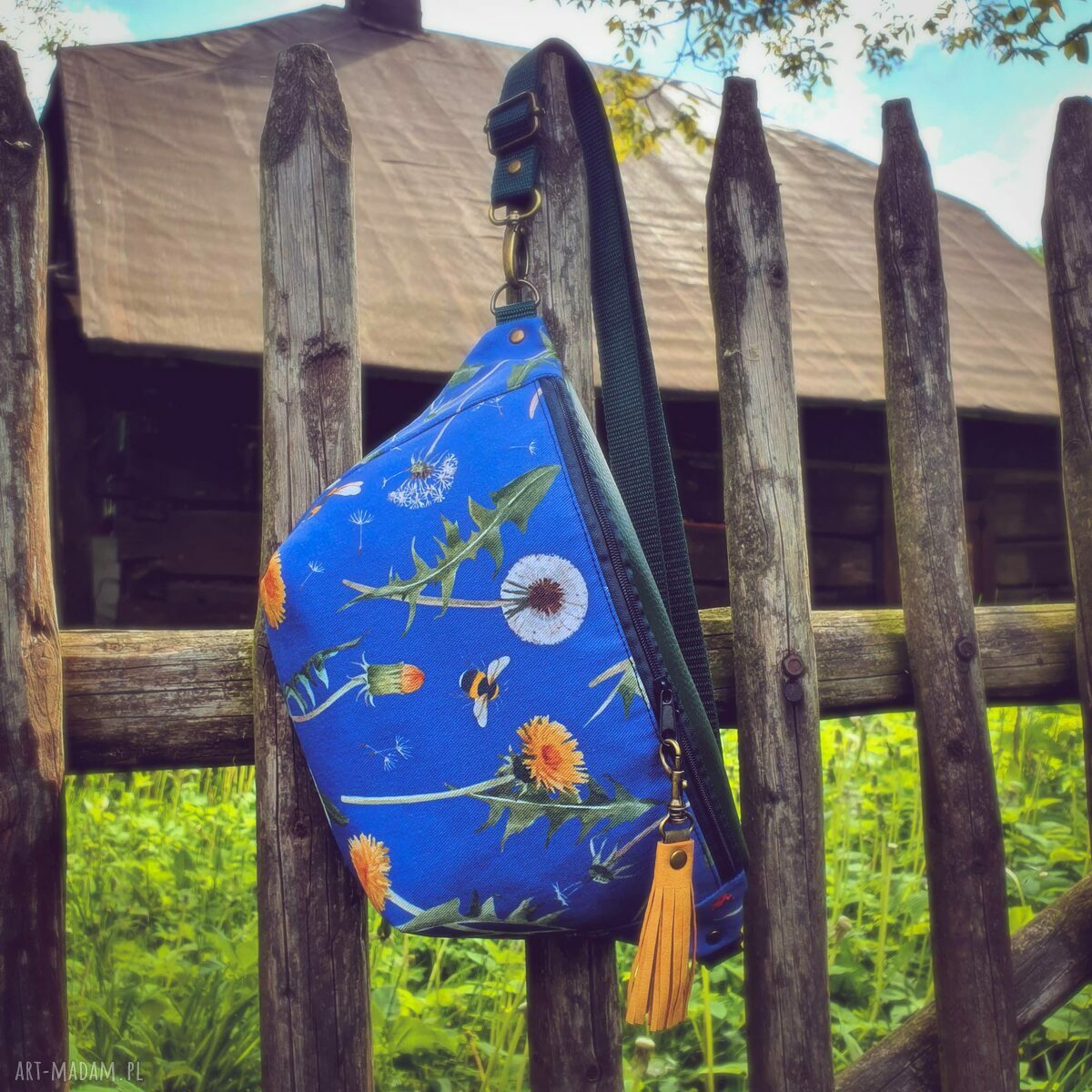 Nerka XXL Naturelover hand made saszetka z motywem pszczół i mniszka