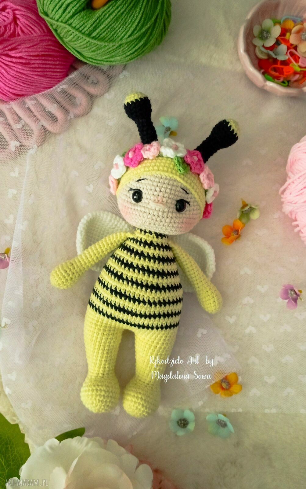 Pszczółka amigurumi szydełkowa - ręcznie robiona maskotka dla dziecka
