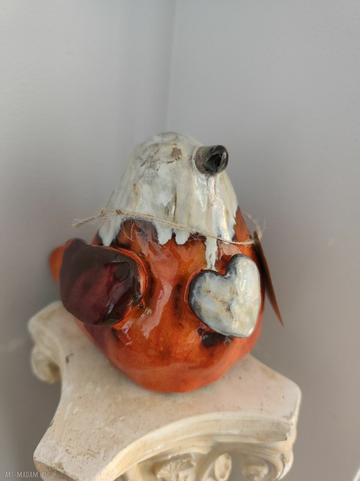 Ptak ceramiczny - figurka grubego wróbla ręcznie szkliwiona