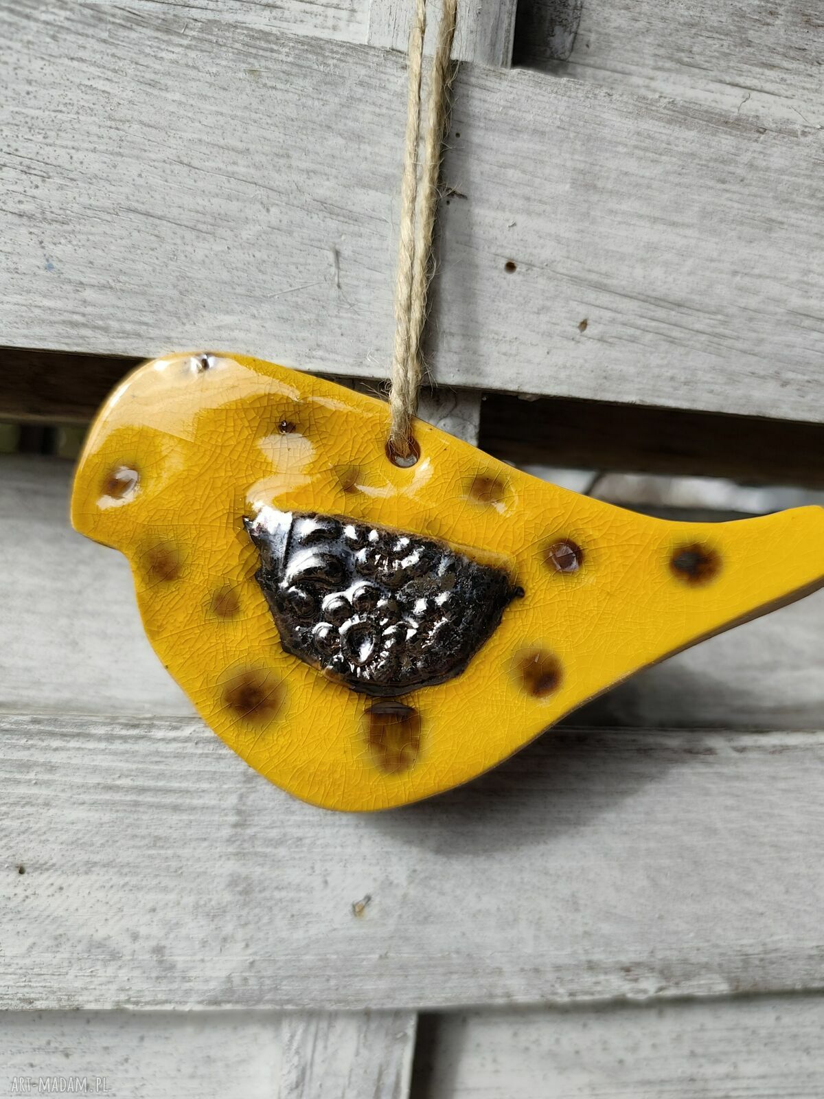 Żółty ptaszek ceramiczny - ręcznie wykonana zawieszka do ogrodu i na balkon