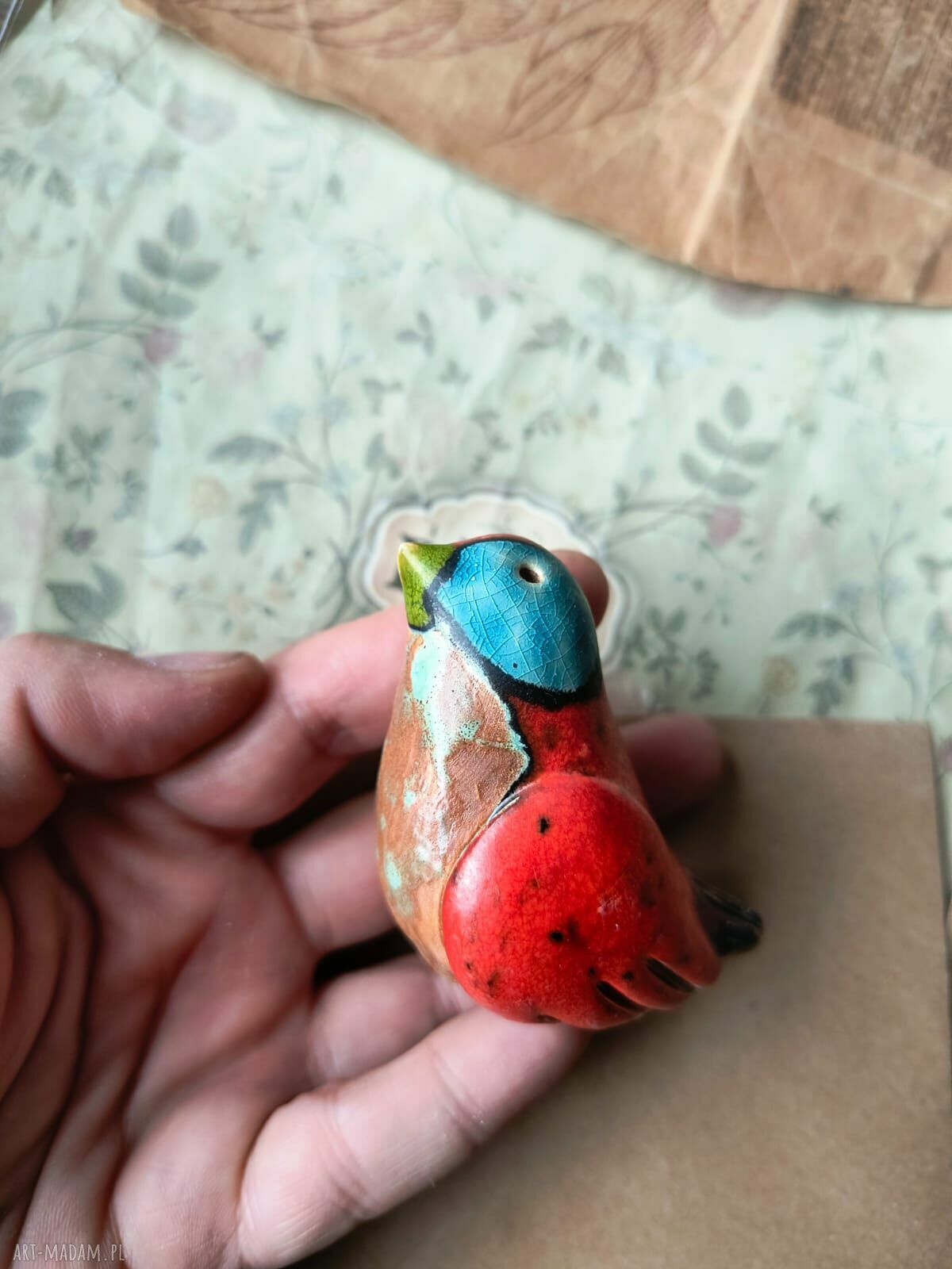 Ptaszek z turkusowym oczkiem - ceramika handmade