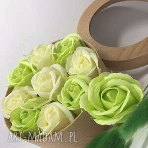 box flowers with soap 9 roses mira flowers93