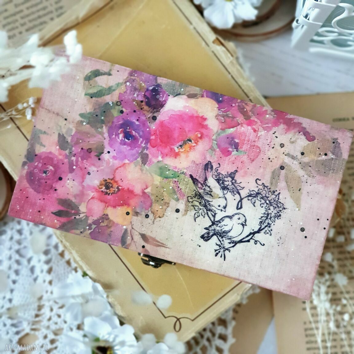 Ręcznie robione pudełko decoupage na ślub - kwiaty