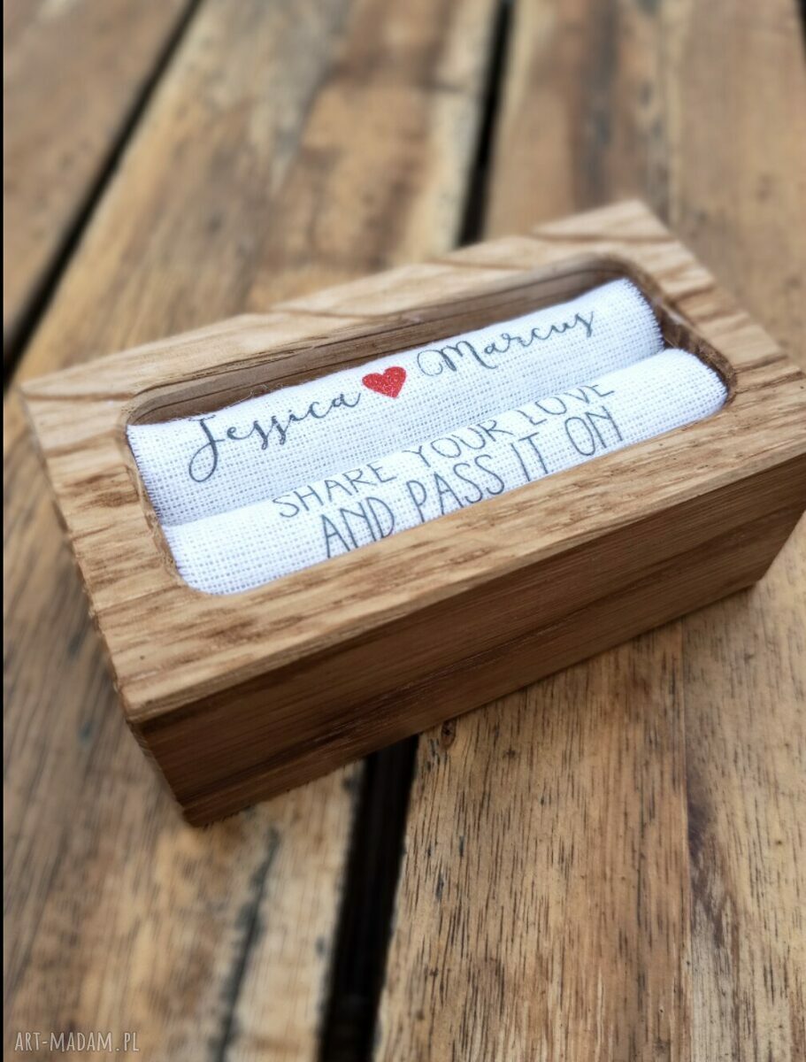 Pudełko ślubne na obrączki personalizowane z dębu - prezent ślubny