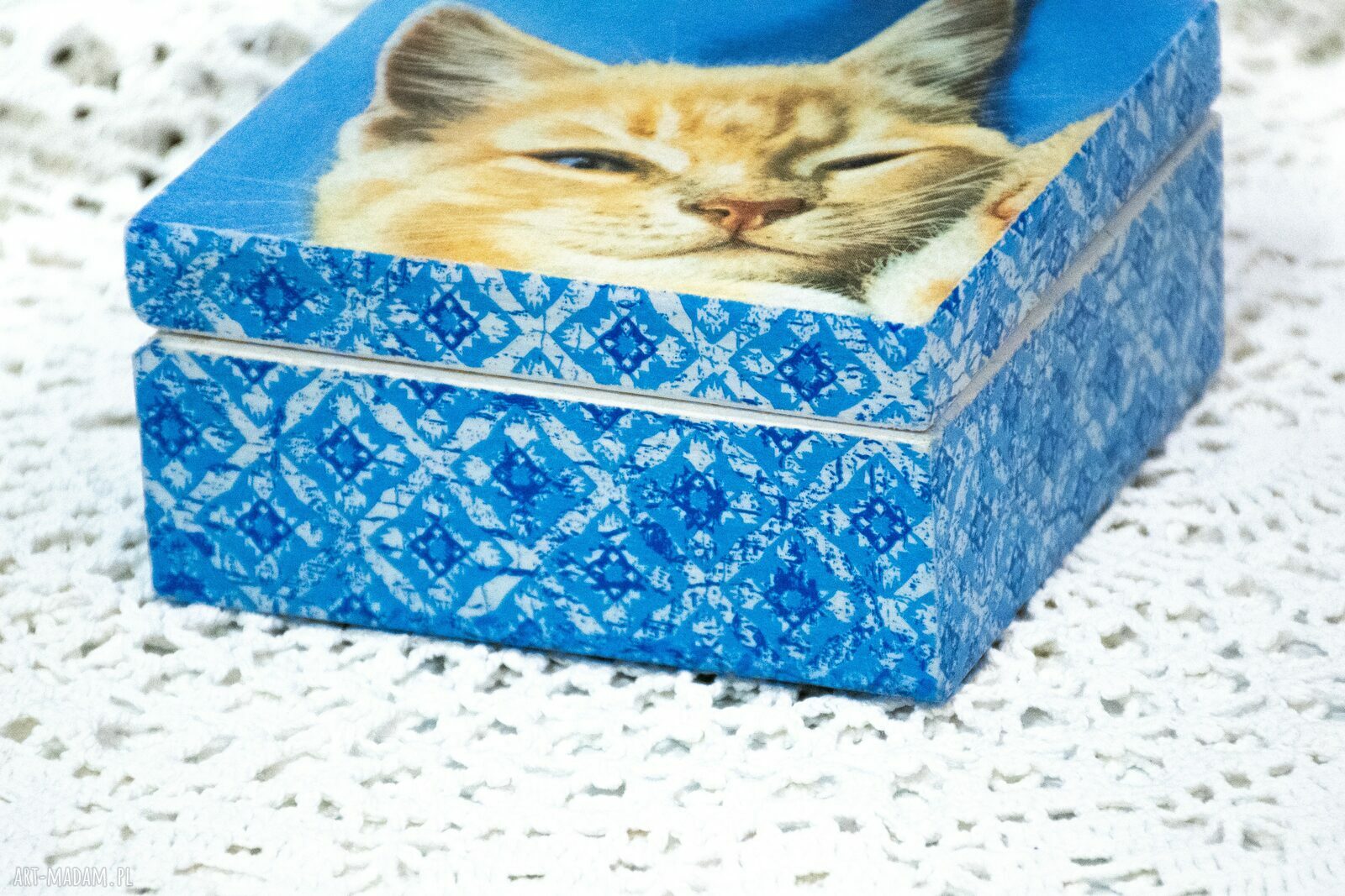 Drewniane pudełko Kotek - subtelne decoupage na skarby
