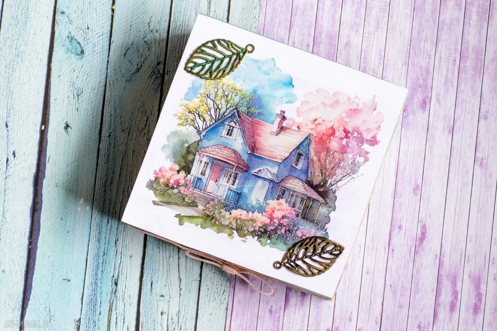 Pudełko drewniane - Wiejski domek w stylu rustykalnym (decoupage)