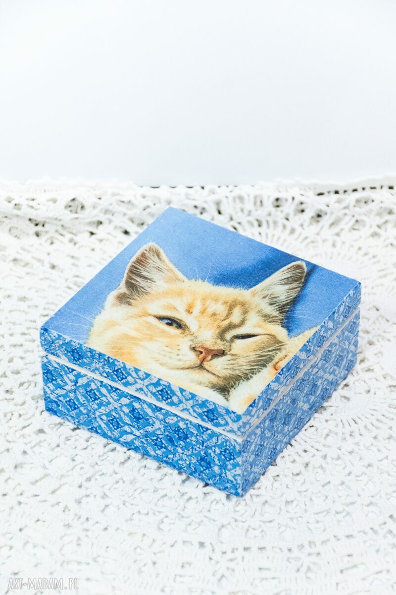 Drewniane pudełko Kotek - subtelne decoupage na skarby
