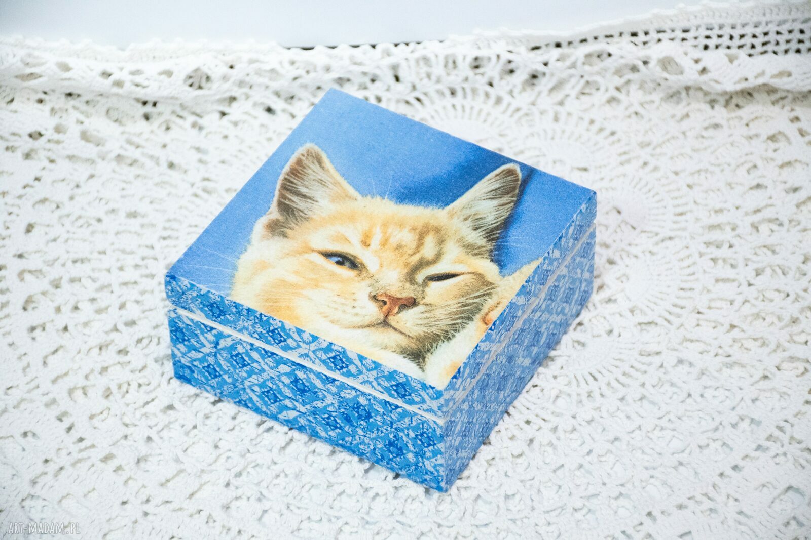 Drewniane pudełko Kotek - subtelne decoupage na skarby