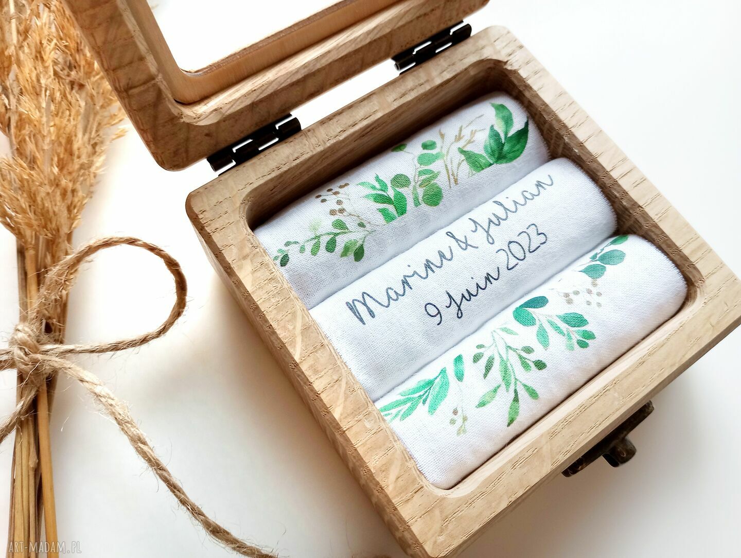 Pudełko na obrączki z szybka - personalizowane ślubne
