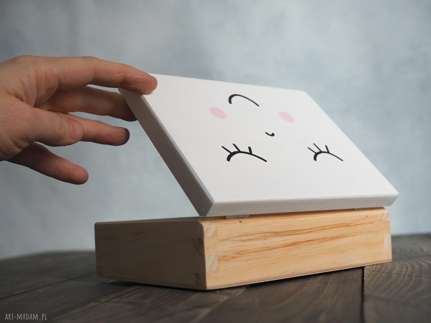 Pudełko na zdjęcia 10x15 cm i przybory - rękodzieło Sleep