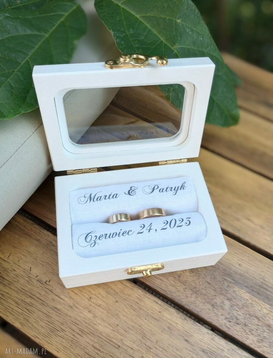 Pudełko ślubne na obrączki z szybą - personalizowane z dębu