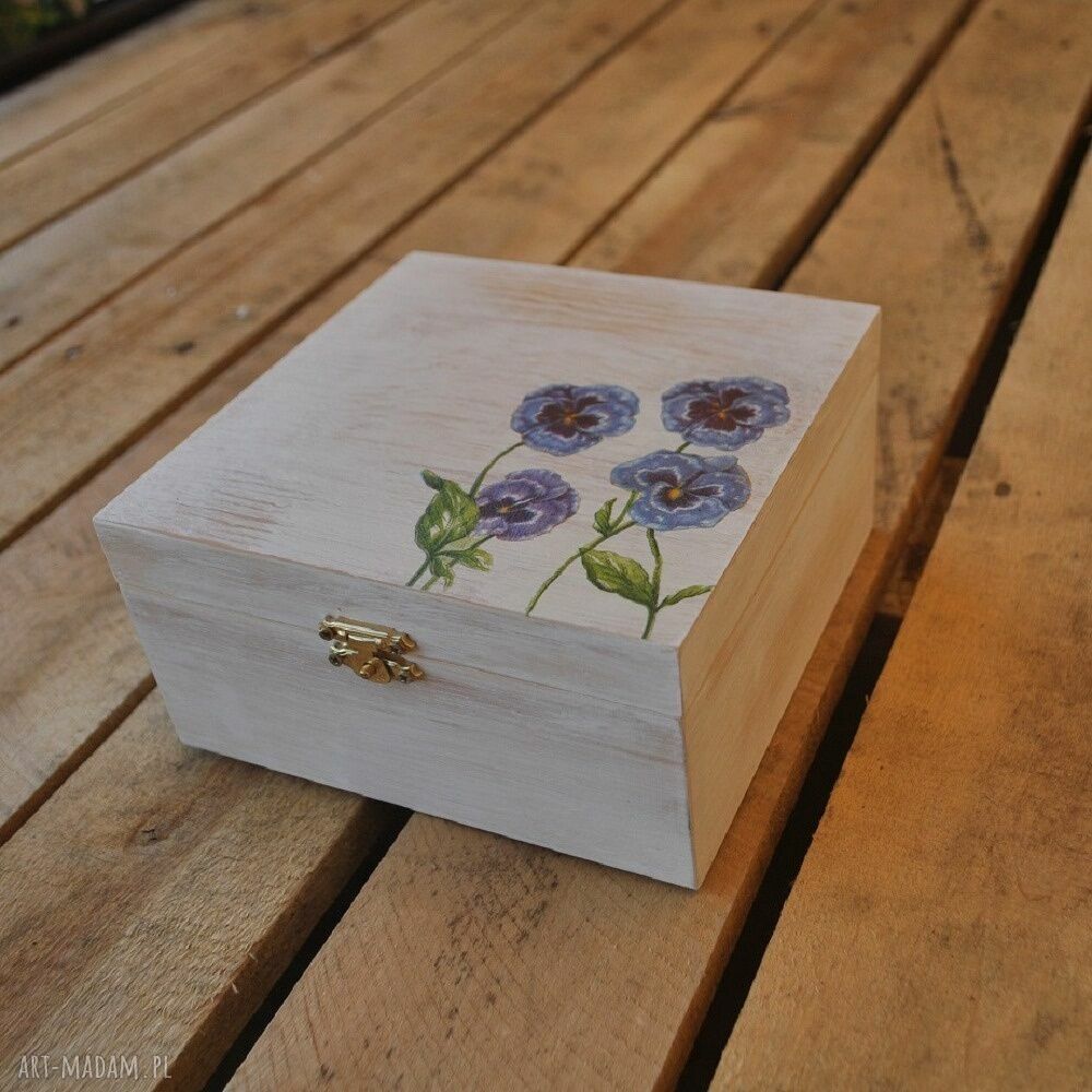 Pudełko szkatułka skrzynka drewniane malowane białą farbą the