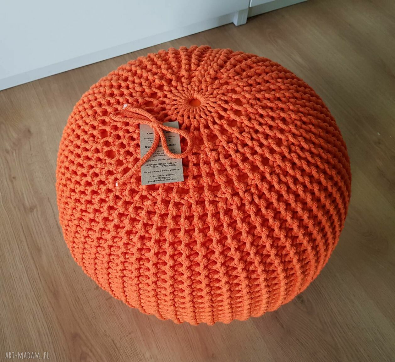Ręcznie dziergana pufa 40x25 cm jako podnóżek i siedzisko