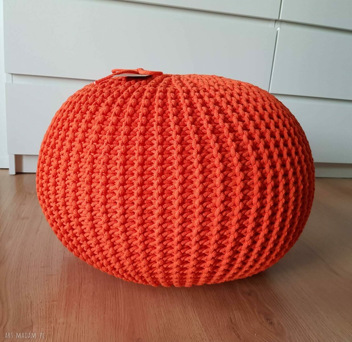Ręcznie dziergana pufa 40x25 cm jako podnóżek i siedzisko
