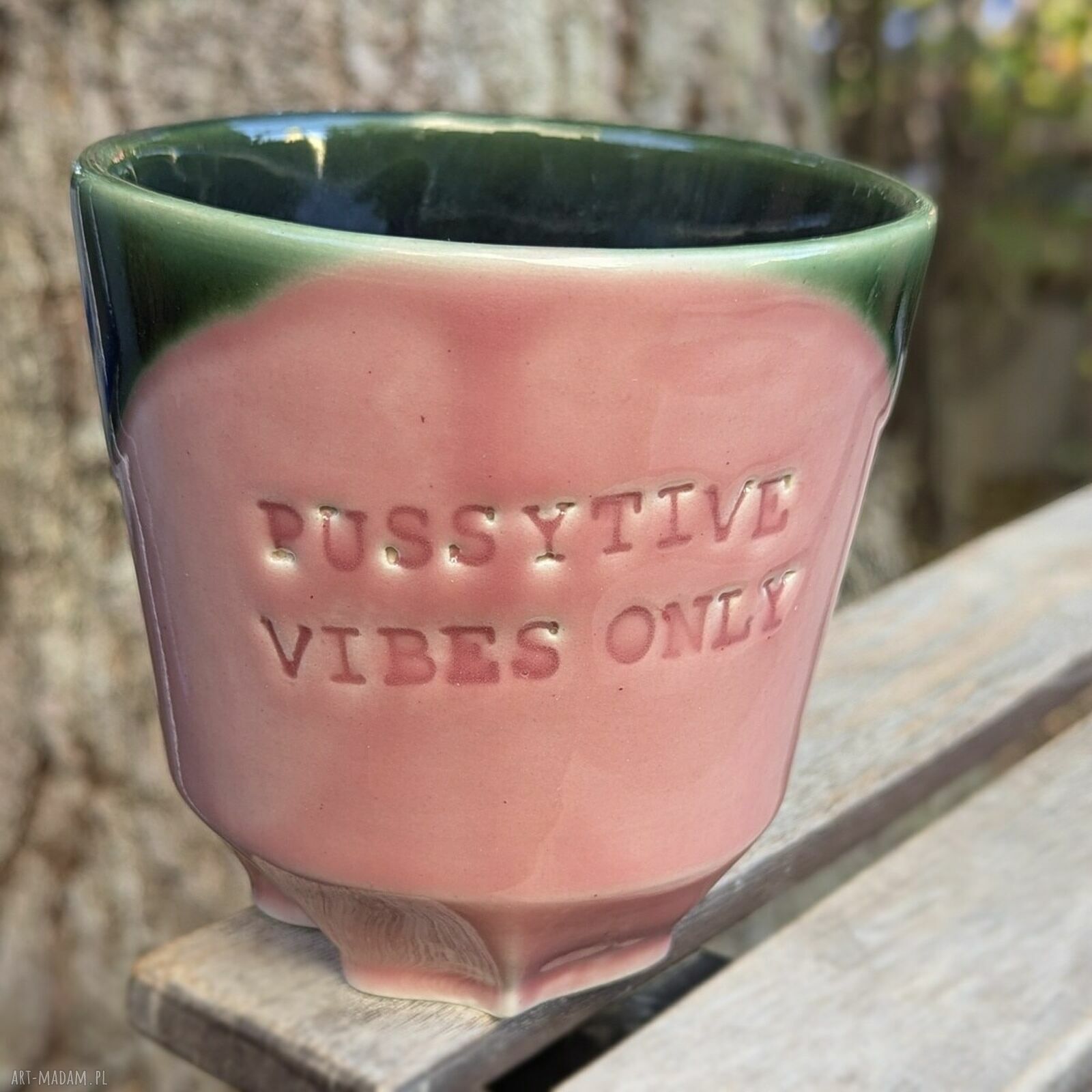 PUSSYTIVE VIBES ONLY - czarka ceramiczna Monifaktura