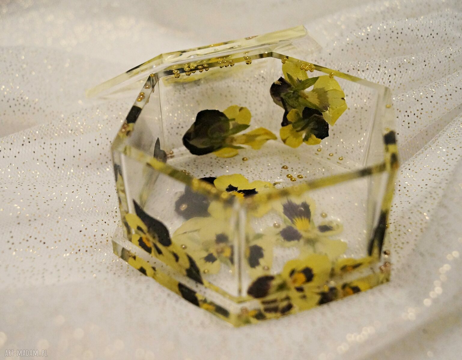 pudełka: Puzderko Złoty Brąz pudełko na biżuterię z kwiatów i żywicy handmade