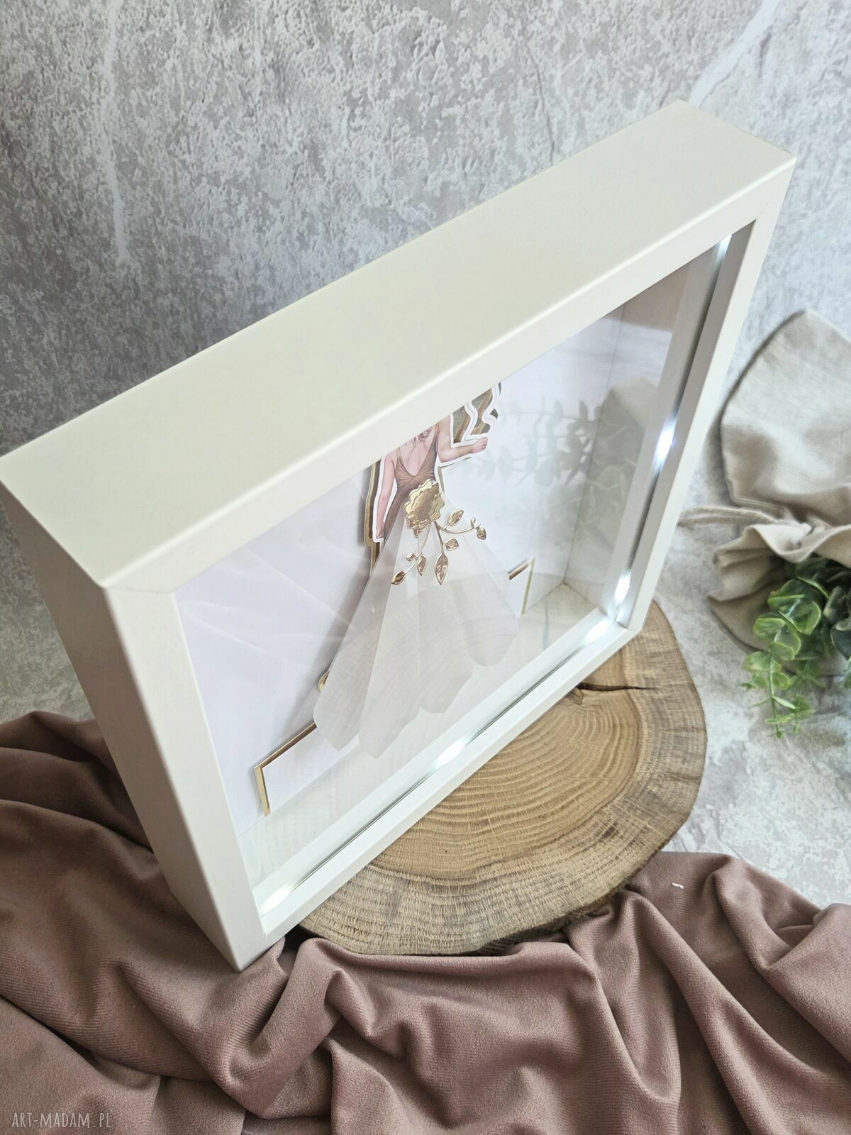 Ramka 3D na 18 - personalizowany prezent na osiemnastkę z miejscem na banknoty