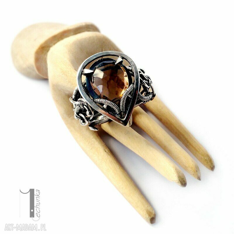 pierścionki: Ratri srebrny pierścień z kwarcem dymnym ręczne wykonanie