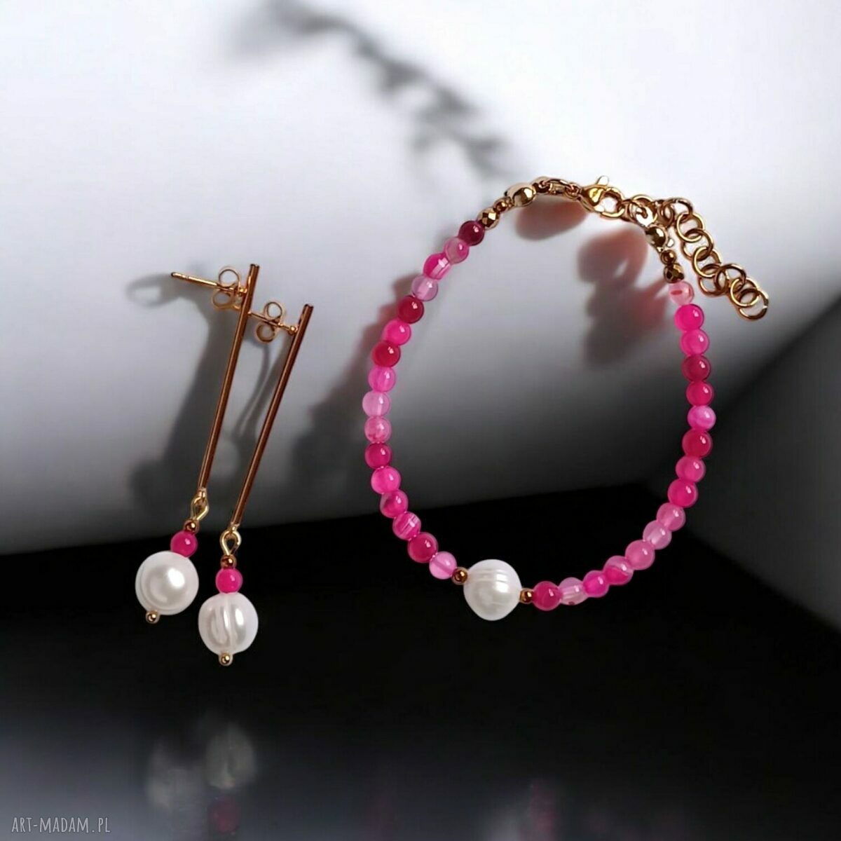 Delikatny komplet bransoletka i kolczyki Fuchsia & Pearl z różowego agatu i pereł słodkowodnych