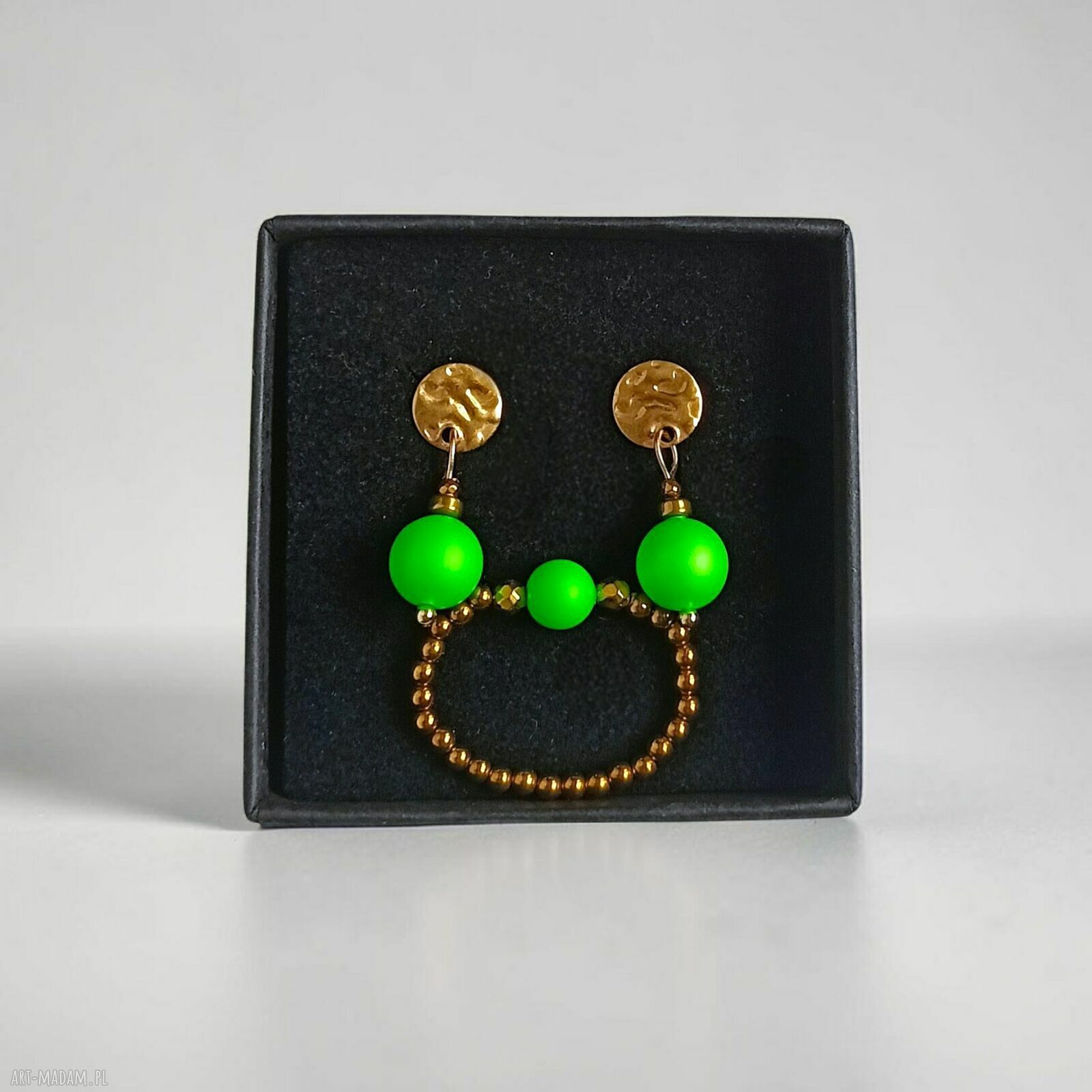 Komplet Swarovski Neon Pearls w neonowej zieleni: kolczyki i pierścionek