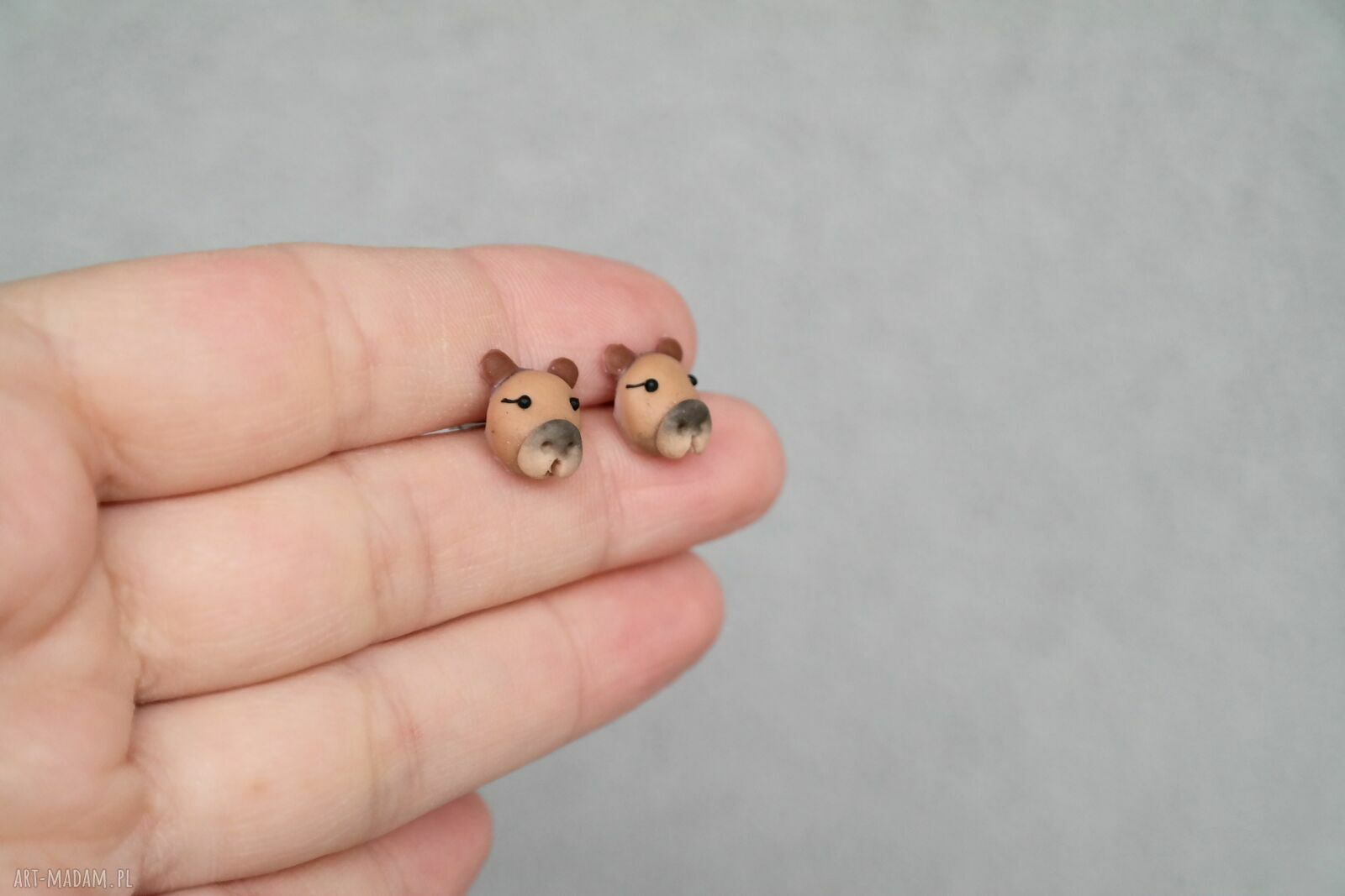 Realistyczne kolczyki kapibary 3D mini na sztyftach