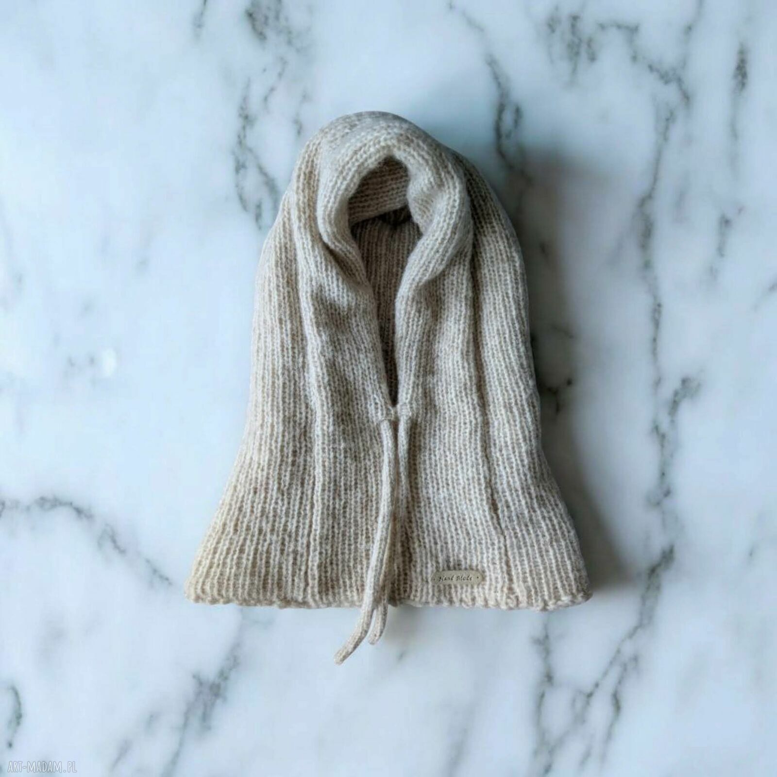 Indywidualny projekt czapki handmade na zamówienie